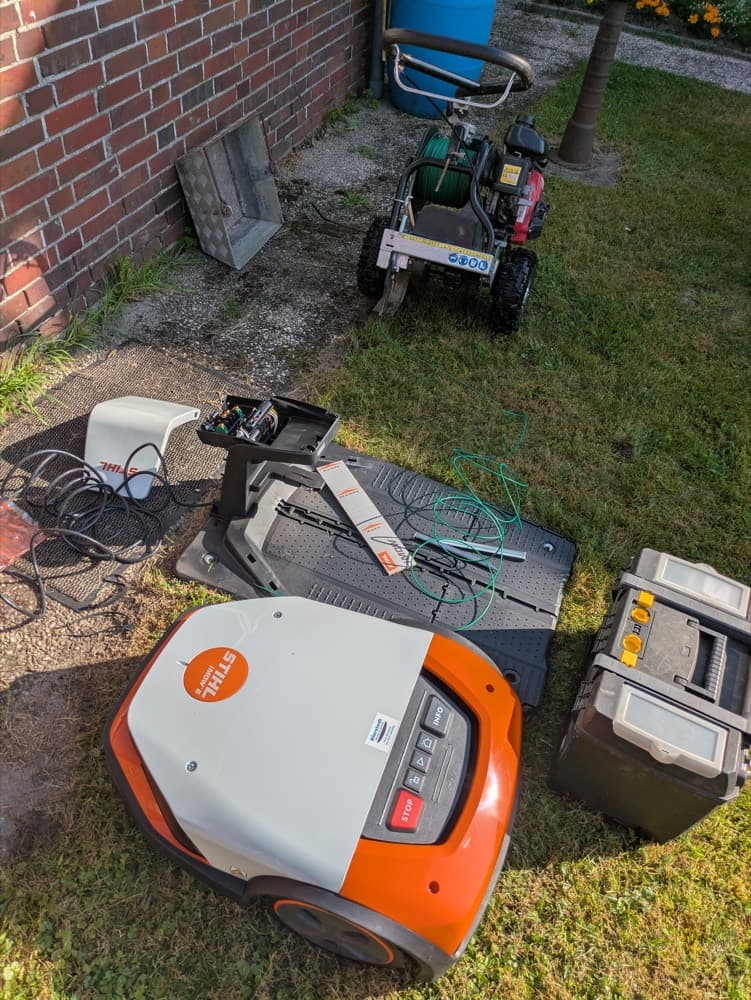 Neuaufbau eines Mähroboter-Systems inkl. Verlegung des Begrenzungskabels